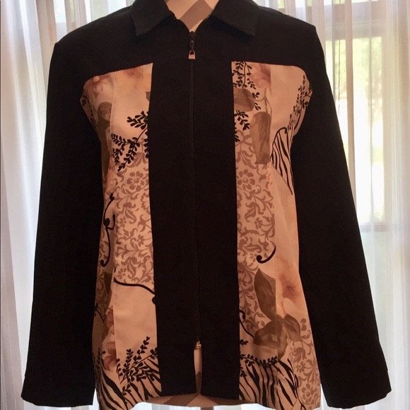 Designer Lightweight Black Design Zippered Jacket - Picture 1 of 7